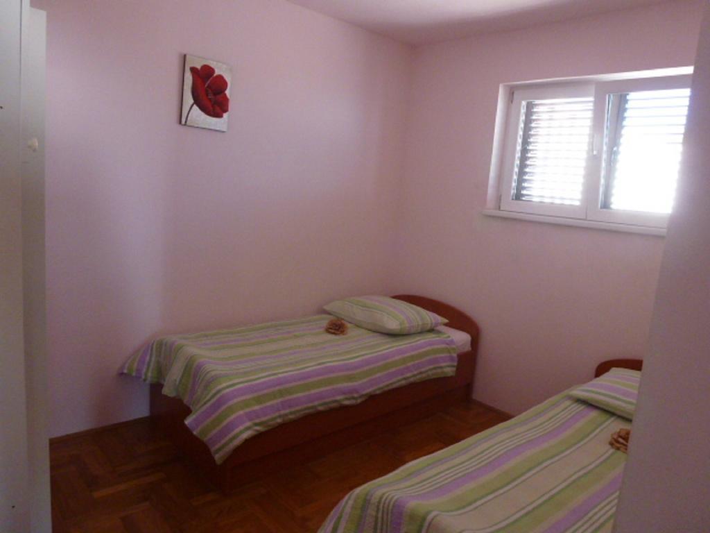 Apartments Jana Primosten Bilik gambar