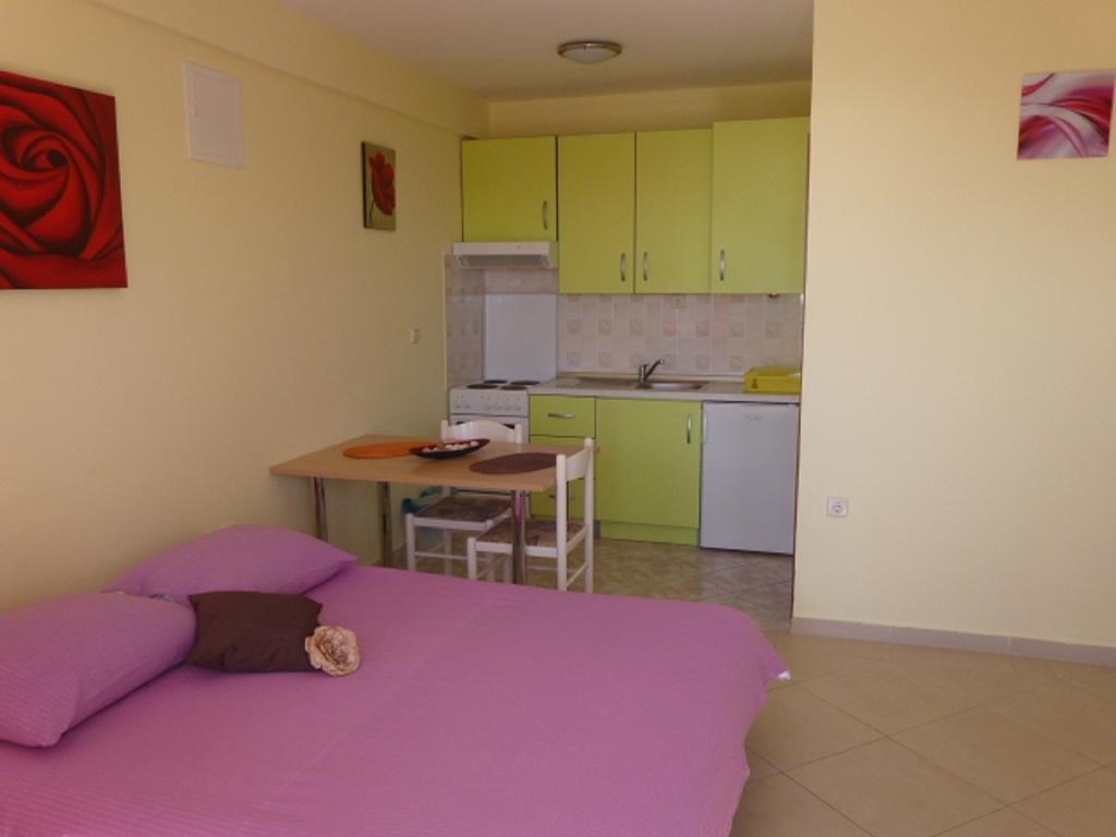 Apartments Jana Primosten Bilik gambar