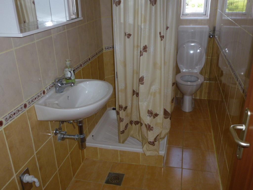 Apartments Jana Primosten Bilik gambar