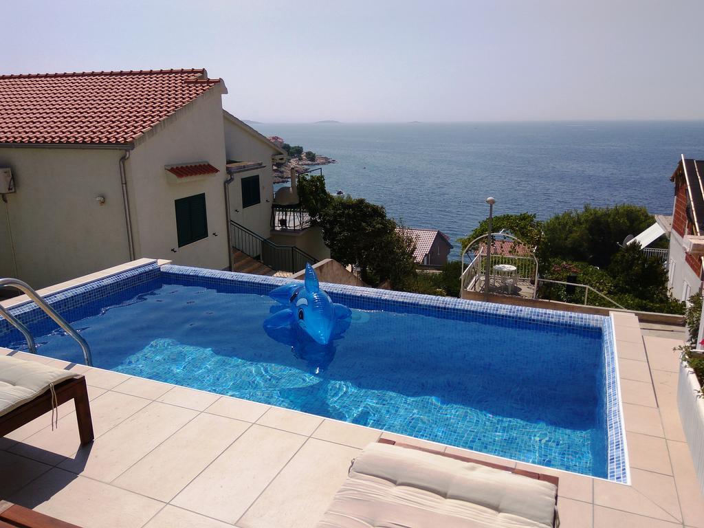 Apartments Jana Primosten Luaran gambar